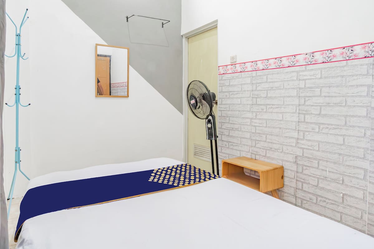 Economy Double Room | Free WiFi, bed sheets