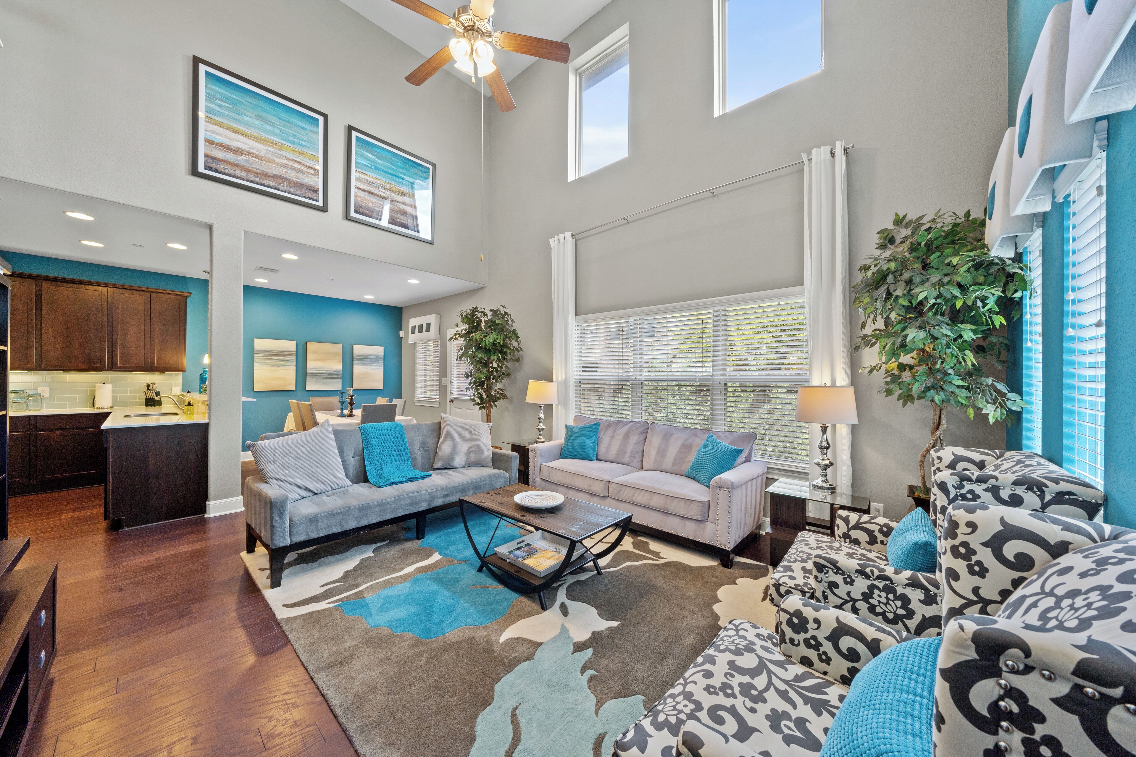 Elegant Lakeline Residence #42159
