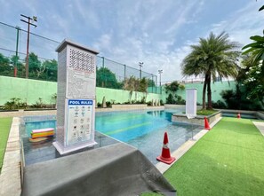 Piscine extérieure (ouverte en saison)