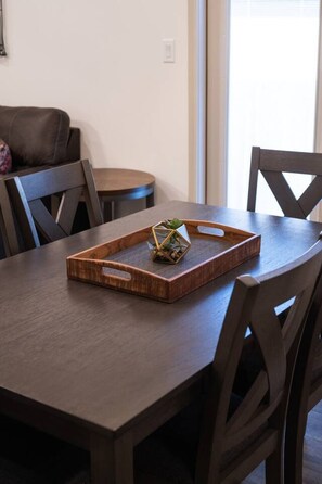 Dining - Summit Sanctuary - 3 Bedroom Getaway (College Station)