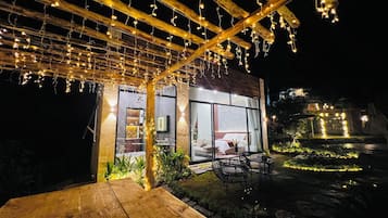 Junior Villa, Garden View | Terrace/patio