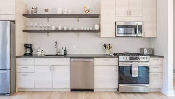 Fridge, microwave, oven, stovetop