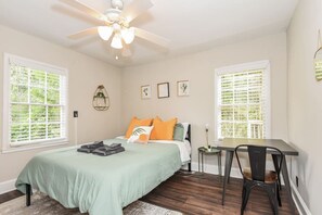 3 chambres, bureau, fer et planche à repasser, Wi-Fi