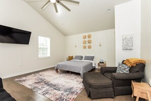 1 bedroom, iron/ironing board, WiFi, bed sheets