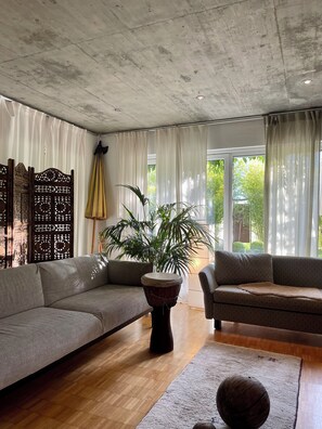 Interior - Ein Haus der Ruhe und Inspiration (Drei Höfe)