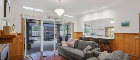 تلفزيون، مدفأة