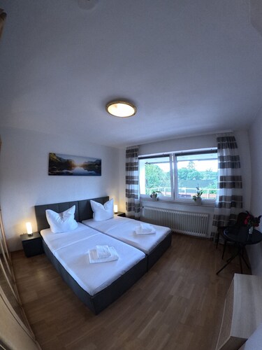 Ferienwohnung am Waldrand und trotzdem zentral