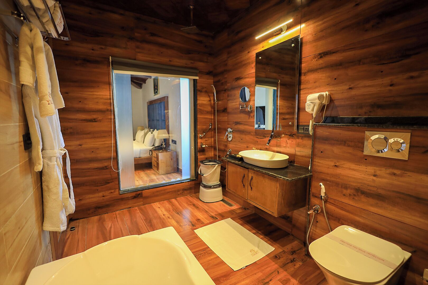 Family Room | Bathroom | Shower, free toiletries, slippers, towels