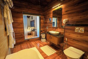 Family Room | Bathroom | Shower, free toiletries, slippers, towels - Viceroy In The Himalayas, An ALIVAA HOTEL (Lansdowne)