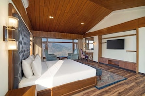 Premium Room | In-room safe, desk, blackout drapes, rollaway beds - Koti Resort Shimla, a member of Radisson Individuals Retreats (Shimla)