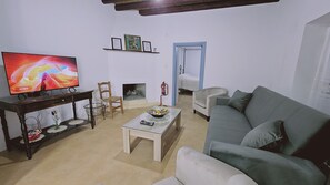 Televisie en een open haard