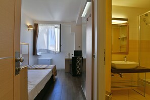Economy Room, Multiple Beds, City View | Premium bedding, down comforters, minibar, in-room safe - Hotel Le Chevalier (Taormina)