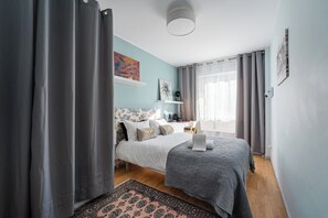 1 bedroom, iron/ironing board, travel cot, WiFi