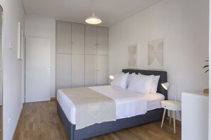 1 chambre, fer et planche à repasser, accès au Wi-Fi (inclus)