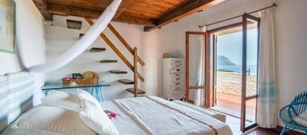 Villa Azzurra | Piscina e parcheggio privato