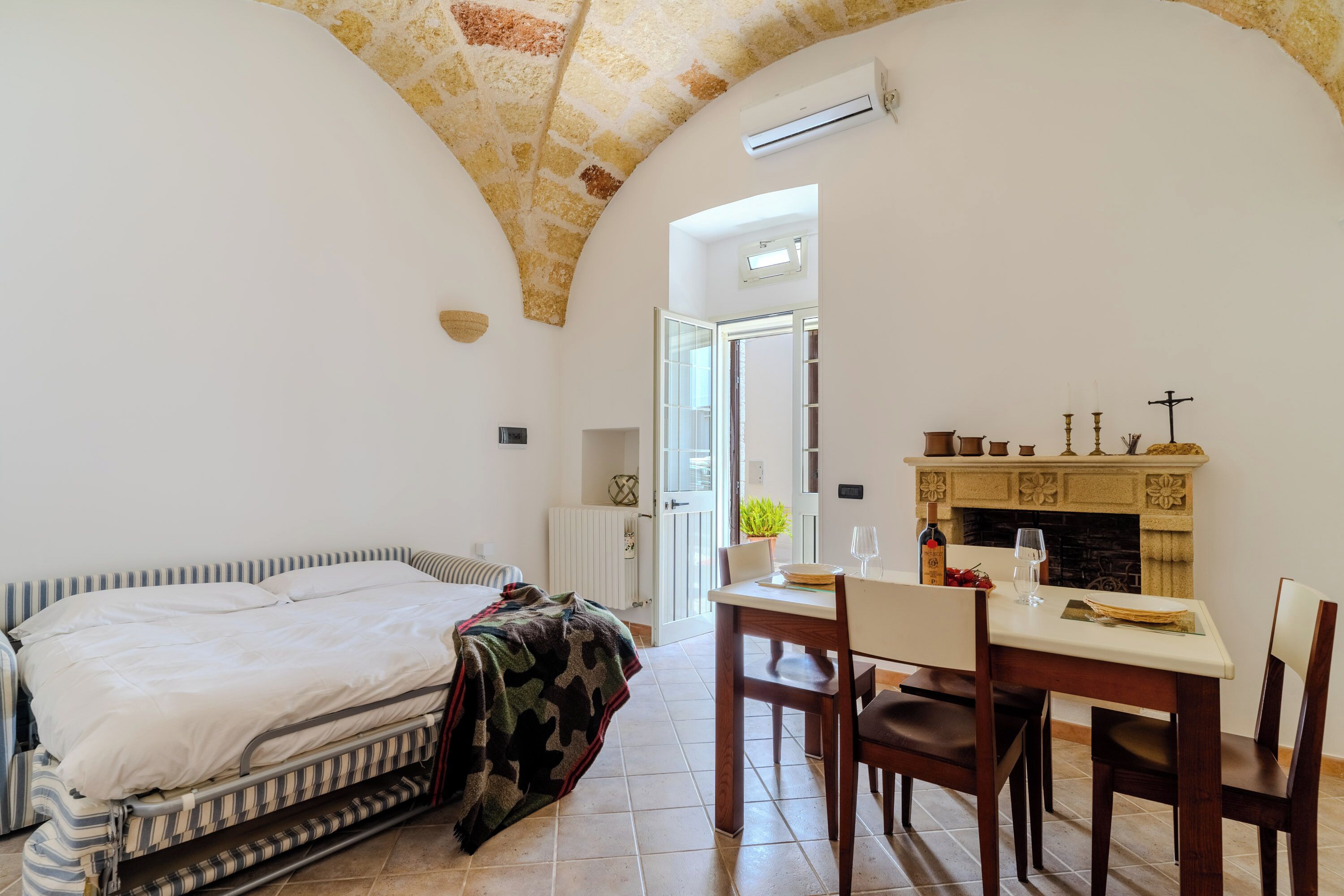 1 camera, ferro/asse da stiro, Wi-Fi gratuito, lenzuola