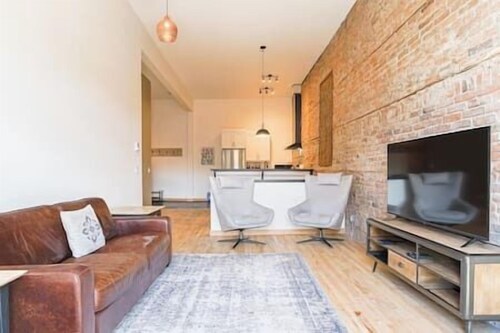 Historic downtown apartment / Fully renovated