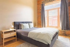 1 bedroom, free WiFi, bed sheets - Historic downtown apartment / Fully renovated (Fernie)