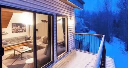 Dogwood Den on The Hill