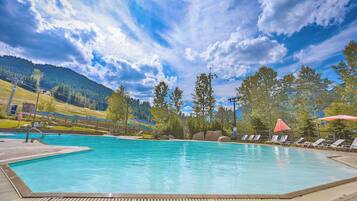 Piscina a l'aire lliure