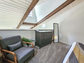 2 slaapkamers, een strijkplank/strijkijzer, gratis wifi, beddengoed