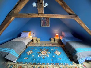 2 slaapkamers, een bureau, wifi, beddengoed