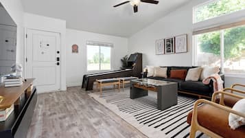 TV, fireplace, offices