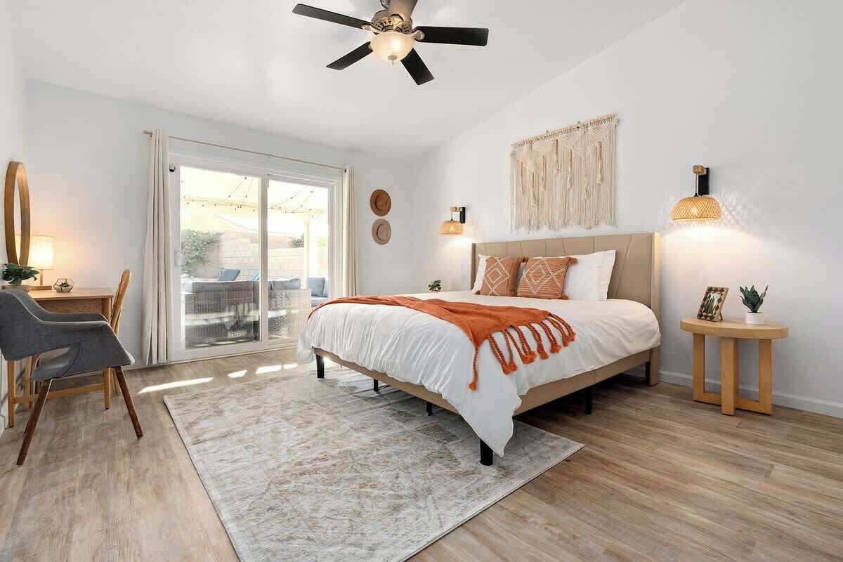 4 bedrooms, travel crib, WiFi, bed sheets