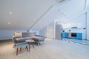 Televisión y oficina 