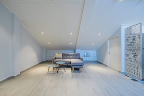 تلفزيون، مكتب