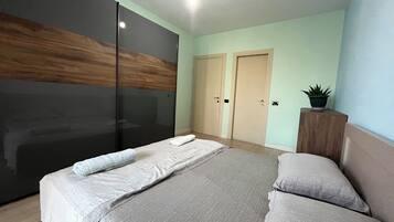 2 bedrooms, WiFi, bed sheets