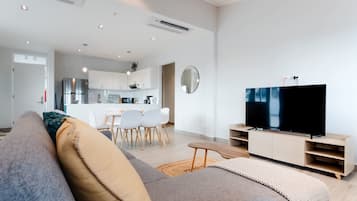 Televisio, työhuone