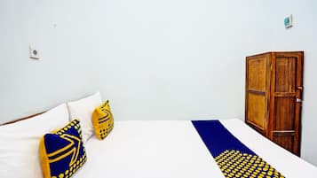 Free WiFi, bed sheets