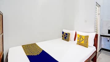 Free WiFi, bed sheets