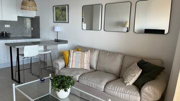 Smart TV, books