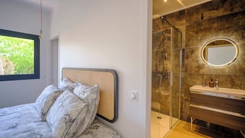 5 habitaciones, wifi y ropa de cama