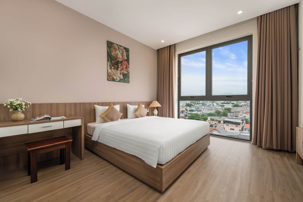 Minibar, caja de seguridad en la habitación y cortinas blackout