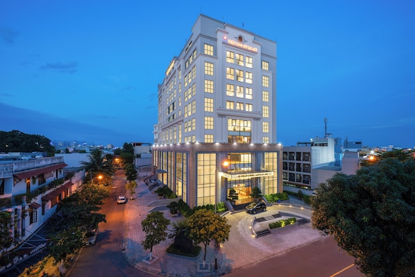 Front of property - ATP Galaxy Hotel & Apartment Danang (Da Nang)