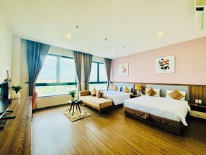 家庭雙床房, 1 間臥室, 城市景觀 | 迷你吧、客房內保險箱、遮光布/窗簾、隔音