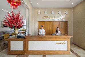 Reception - ATP Galaxy Hotel & Apartment Danang (Da Nang)