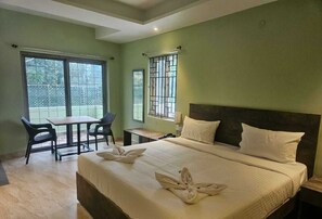 Deluxe Double Room | Desk, free WiFi - Hotel Peppers (Yercaud)