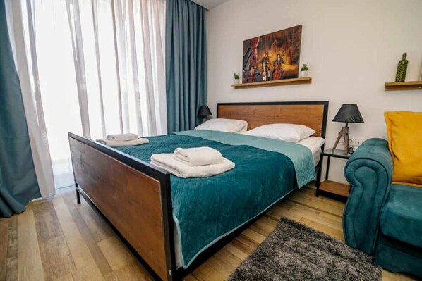 1 bedroom, free WiFi, bed sheets
