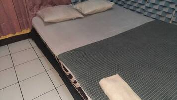 Standard Double Room | Bed sheets