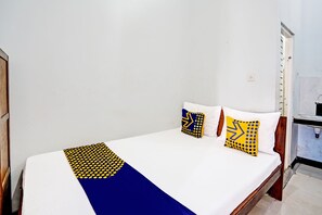 Free WiFi, bed sheets - Hotel O Kost Stan (Negeri Lama)