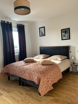 3 Schlafzimmer, Bügeleisen/Bügelbrett, Reisekinderbett, WLAN