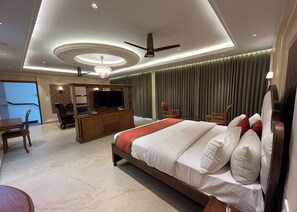 Superior Double Room | Select Comfort beds, soundproofing, bed sheets
