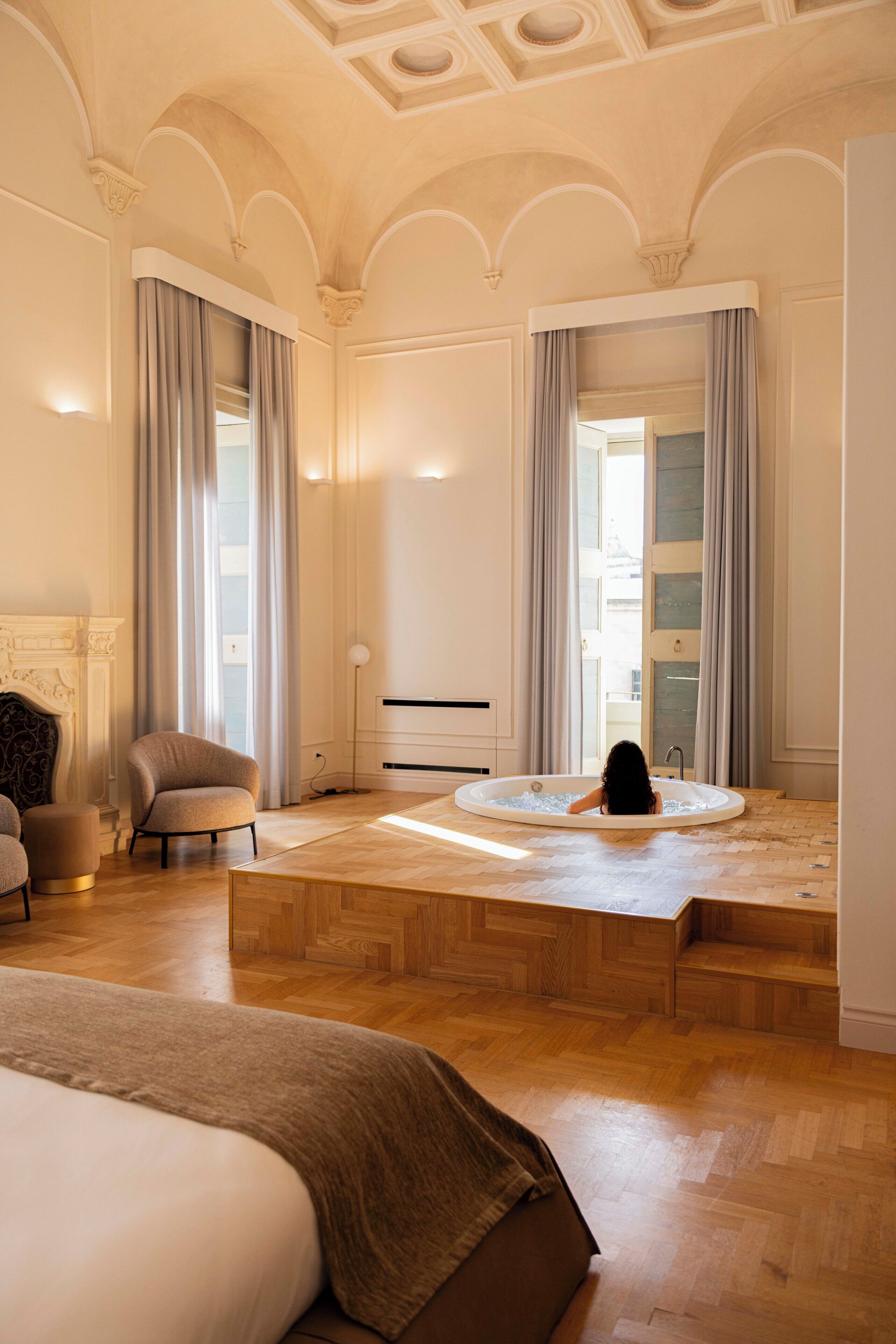 Suite – president, byutsikt | Safe på rommet, blendingsgardiner, lydisolert og strykejern/-brett