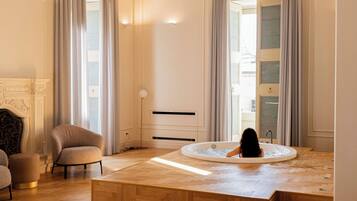 Presidential Suite, City View | In-room safe, blackout drapes, soundproofing, iron/ironing board