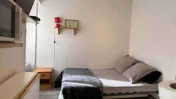 1 habitación, tabla de planchar con plancha, cuna de viaje y internet