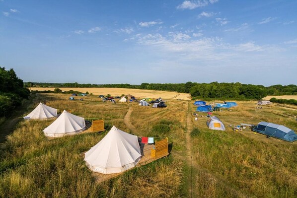 Exterior - Walltree House Glamping - Bell Tent (Brackley)